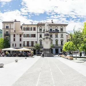 Apartment Shades Of With Private Terrace By Rent, Como